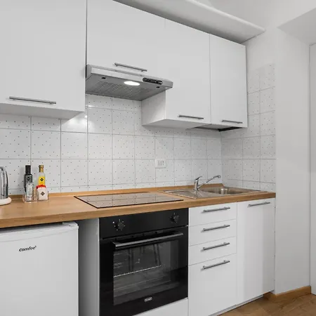 Colosseum Street Haven Apartman *